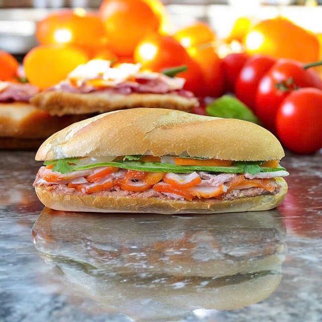 Bánh Mì Thịt Muối A Lâm - Lý Văn Sâm