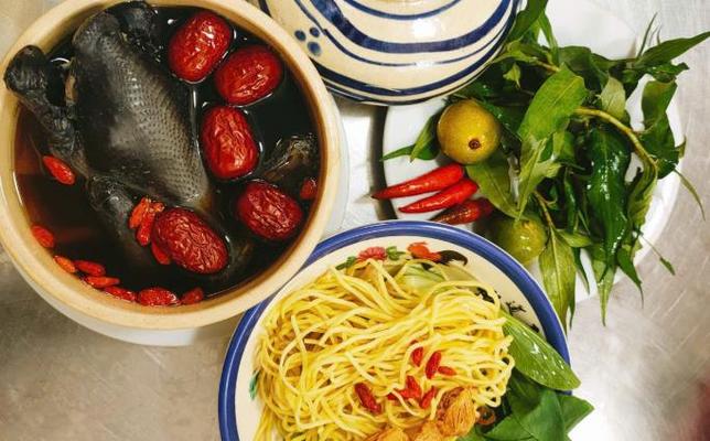 GÀ ÁC & ÓC HEO - 17 ĐỀ THÁM