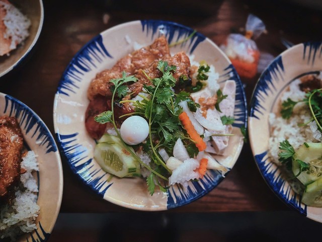 Xôi Khâu Nhục Quảng Đông - 246 Ngô Gia Tự