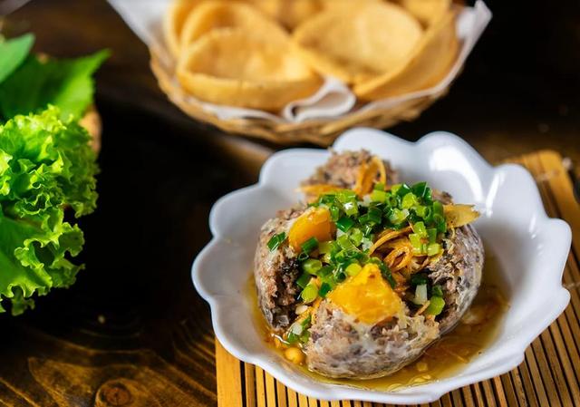 ĐÙM & CUỐN - CHẢ ĐÙM VÀ BÒ LÁ LỐT