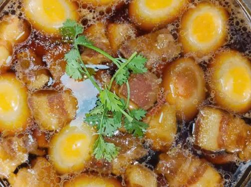 Cơm Phần 68 & Cafe Võng - Lê Văn Phẩm