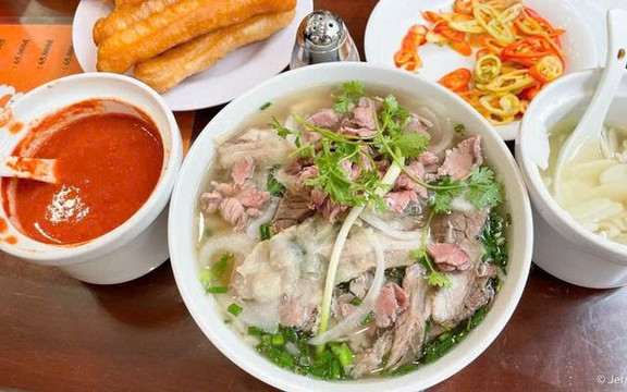 Phở Lý Quốc Sư - 391 Lê Hồng Phong