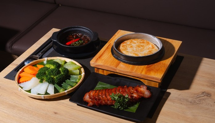 Cơm Đốt Thố Lão Đại - Tô Hiệu