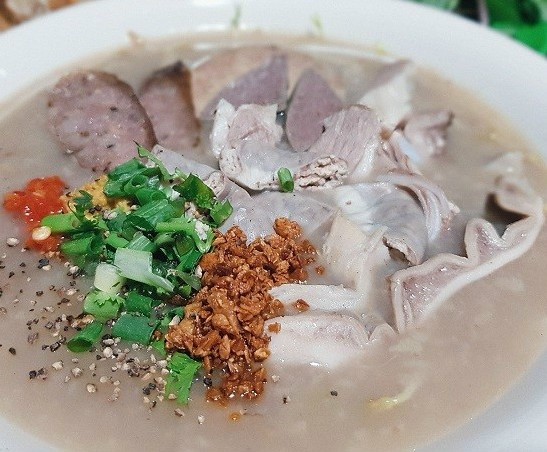 Quán Cháo Lòng Bờ Kênh