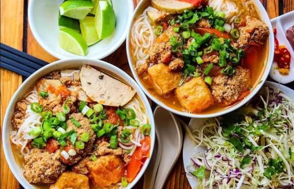 Điểm Tâm Sáng Chị Năm - Lâm Quang Ky