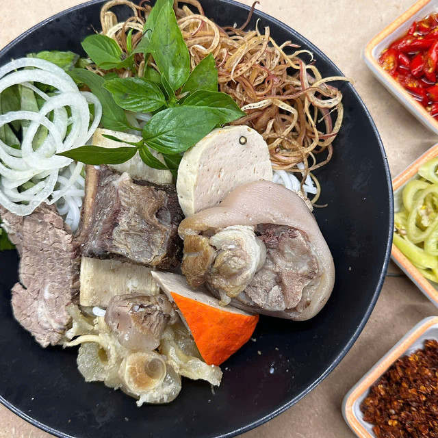 Bún Bò Huế Mê Vị - Bún Bò Huế - Nguyễn Duy Trinh