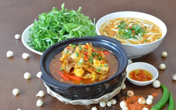 Bánh Canh Cá Lóc Phú Lộc