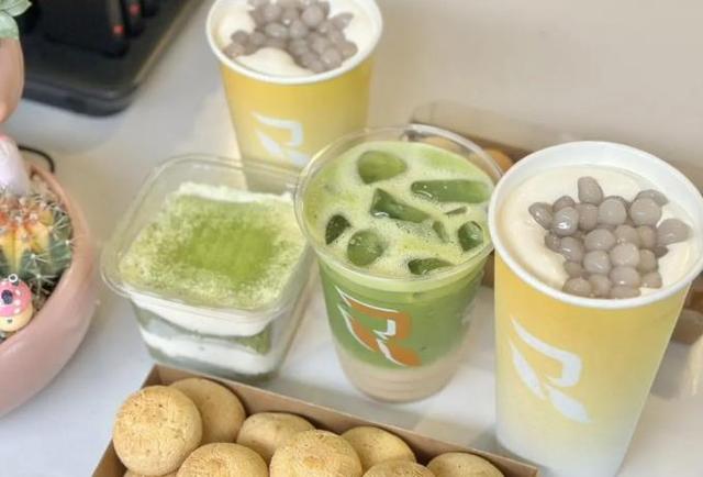 RuyLong Tea & Cake - Bà Triệu