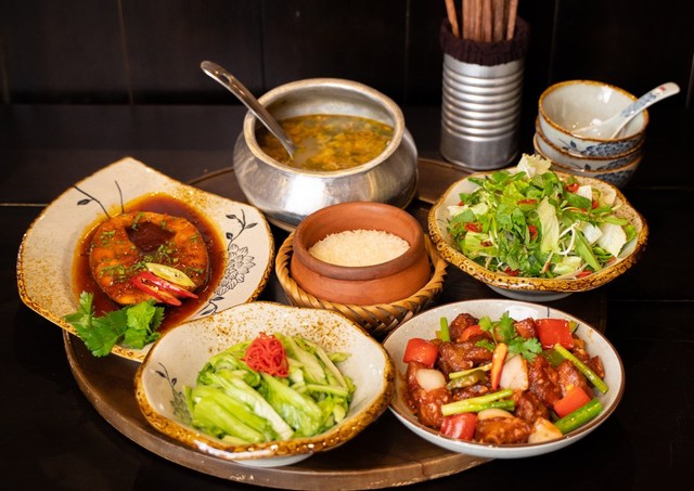 Nhà Hàng Quê Ta - 134A Lý Thái Tổ