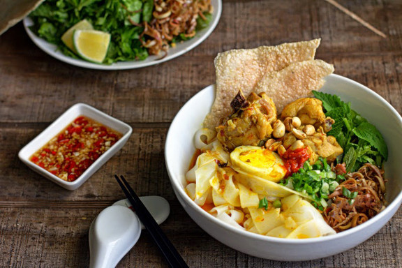 Mỳ Quảng Bà Mười - Lê Văn Hiến