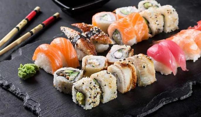 Thiên Ân Sushi - 242 Đỗ Bá