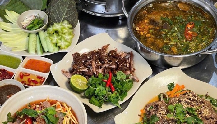 GÀ ĐI BỘ 3,5 MÓN & LẨU GÀ LÁ É - TÂY SƠN QUÁN