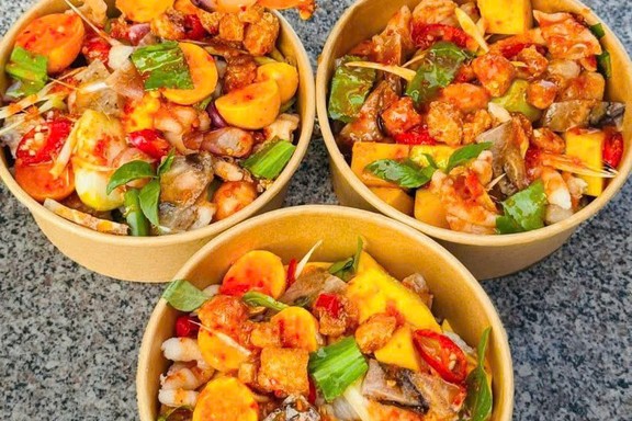 Chân Gà Sốt Thái Nhà Thỏ