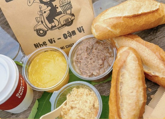 Bánh Mì Chút Chíu - Phạm Văn Thuận
