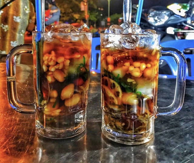 Quán Chè 12 - Chợ Đêm Đường 30/4