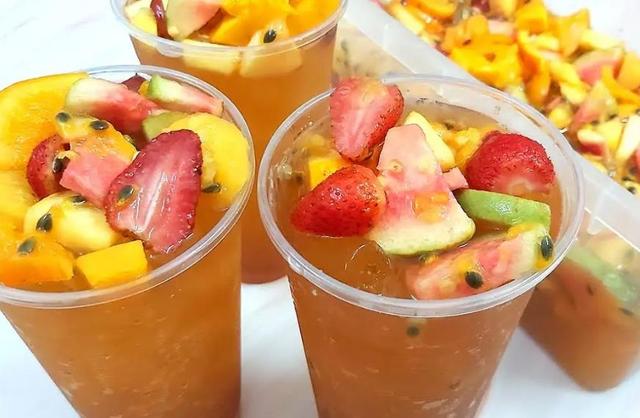 Trà Trái Cây Tươi Giang Sơn - 88 Trần Hưng Đạo