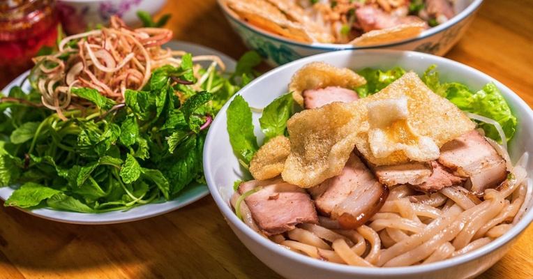 Cháo Bò, Cao Lầu & Gỏi Bò Khô - Ngọc Sương