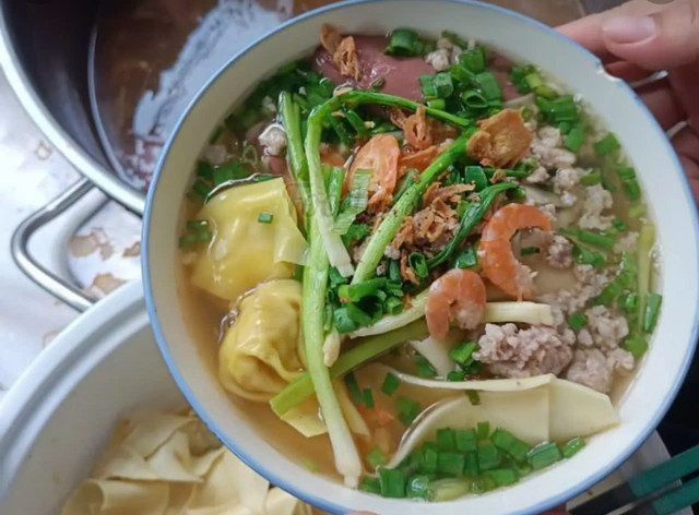 Hoành Thánh Lá Tôm Khô - Lý Tự Trọng