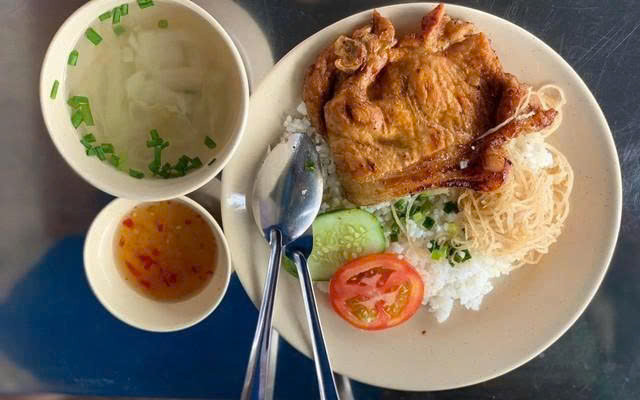 Cơm Tấm Ngọc Anh - Cơm Sườn & Cơm Gà Xối Mỡ - CC Becamex Hoà Lợi