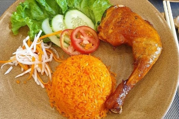 Cơm Gà A Hoàng - 339 Hà Huy Tập