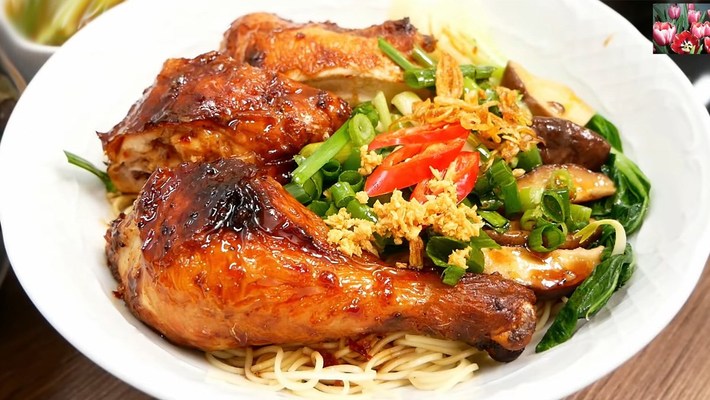 Mì Gà Quỳnh Nga - Lê Văn Lương