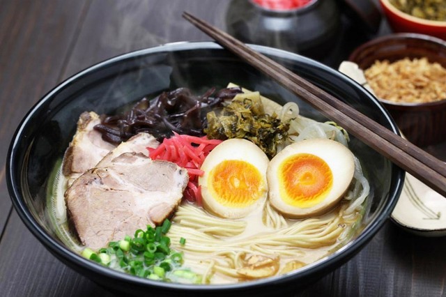 Tiệm Mỳ Nhật Bản Mako Ramen Tên Lửa
