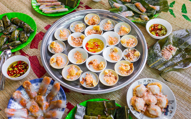 Quán Bánh Bà Chi Xứ Huế - Đặc Sản Bánh Bèo, Lọc, Nậm - Cơ Sở 51 Lê Viết Lượng