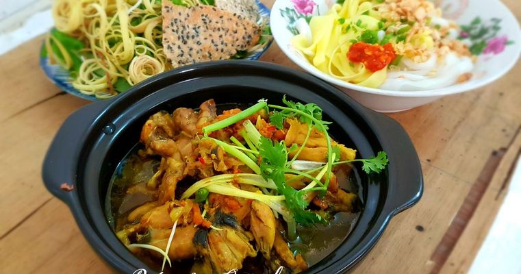 Bếp Nhà Voi - Mì Ếch Trộn Măng Cay