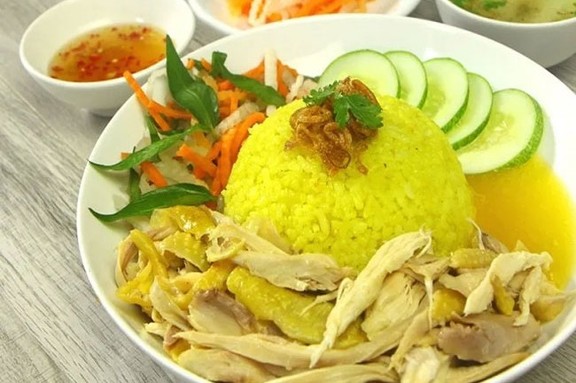 Cơm Gà Lộc Phát - 124 Núi Thành