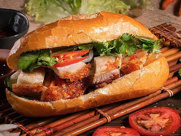Bánh Mì Heo Quay Ruby - Đường 3 Tháng 2
