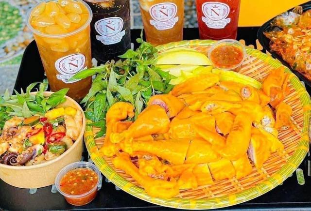 Gà Ủ Muối - Hai Chị Em Food