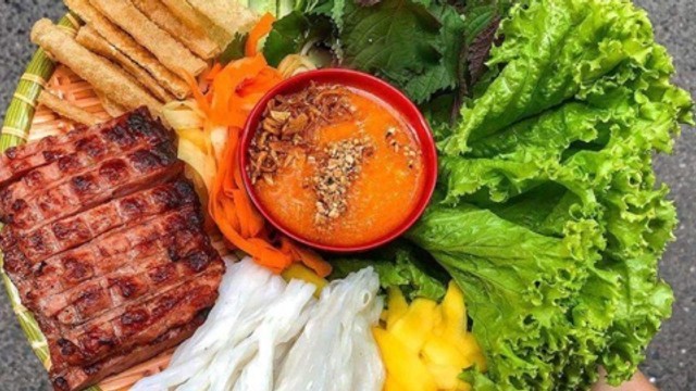Nem Nướng Nha Trang - Since 1982 - Cầm Bá Thước