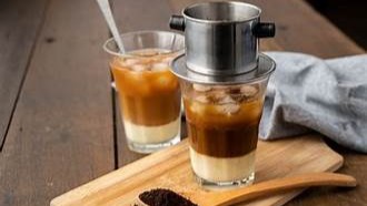 Bà Trùm Ăn Vặt