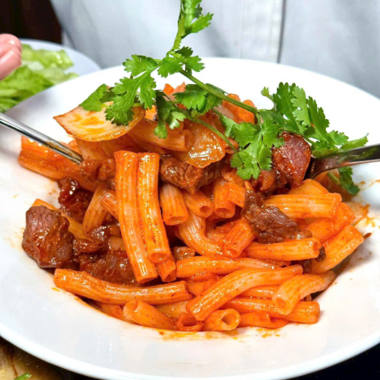 2 Chị Em - Nui Xào Bò Ngon - Hoàng Xuân Nhị