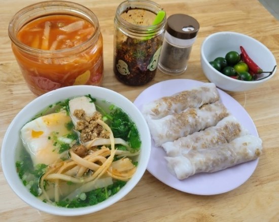 Bánh Cuốn Cao Bằng & Phở Vịt Quay Mai Yến - Tô Hiệu