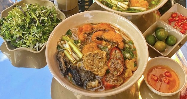 Bún Cá Cay 1986 - 280 Trần Nguyên Hãn