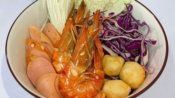 Mặt Trời Đỏ - Mì Cay & Mì Trộn