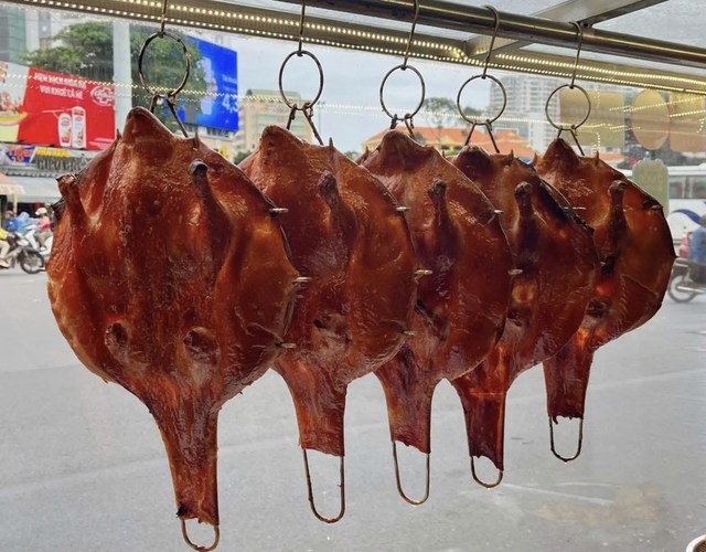 Vịt Quay Da Giòn Mũi Tàu - Lê Văn Khương