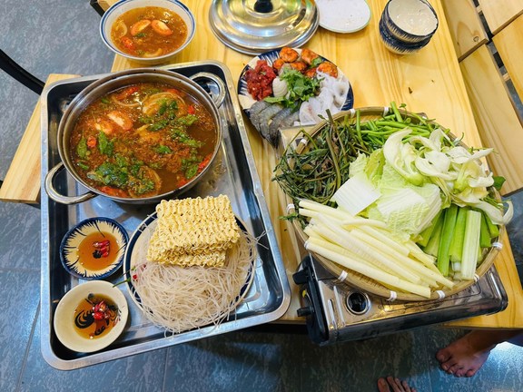 Lẩu Cù Lao Cô Thắm