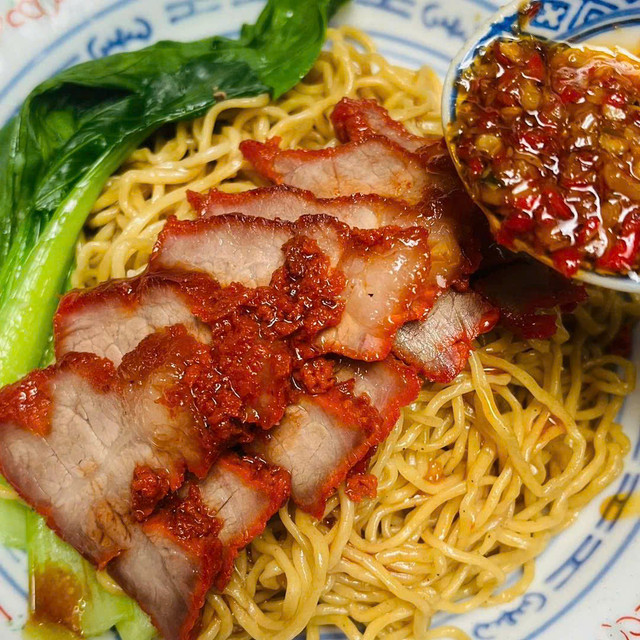 Tiệm Ăn Hari - Mì Trộn & Bún Mắm Nêm Huế