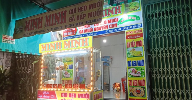 Gà Ủ Muối, Giò Heo & Tai Heo Muối - Minh Minh