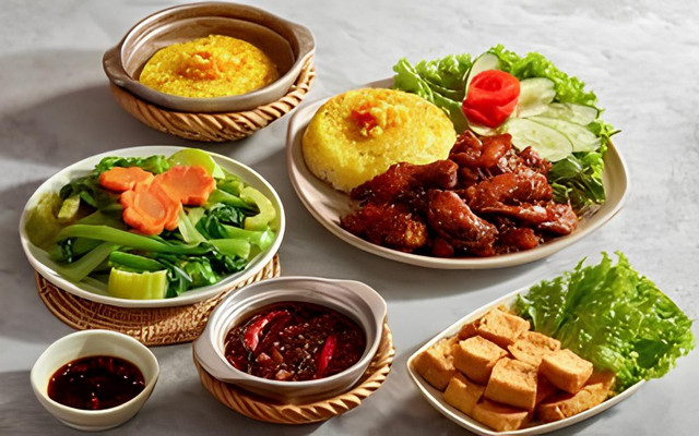 Cơm Niêu Thiên Lý - 80 Đường Số 8