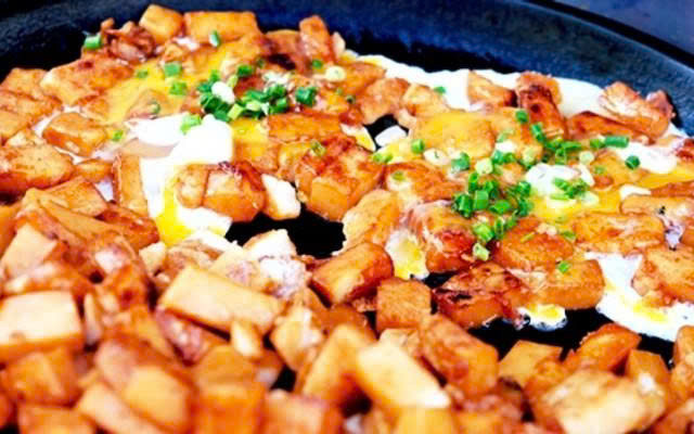 Sài Gòn Street Food & Drink - Bột Chiên Trứng - DT743