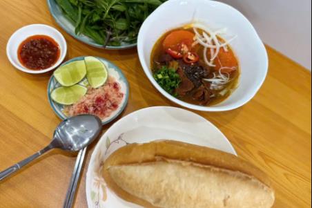 Bếp Nhà Thuỳ - Bò Kho & Bún Riêu - Hàn Thuyên