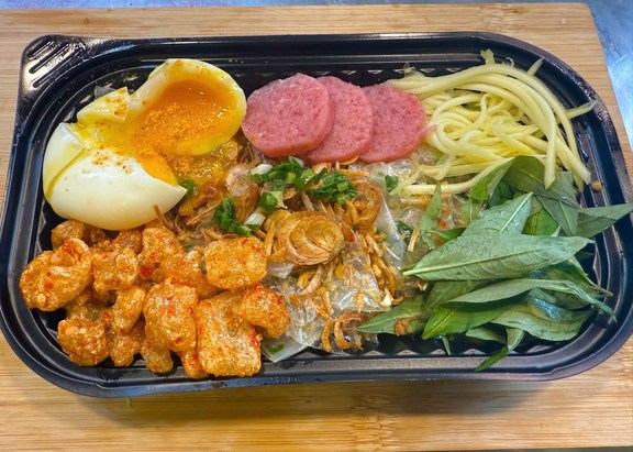 Ăn Vặt + Trà Sữa Út Nhí