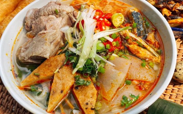 Bánh Canh Cá Nục Nhi 5 - 222 Lê Quảng Chí