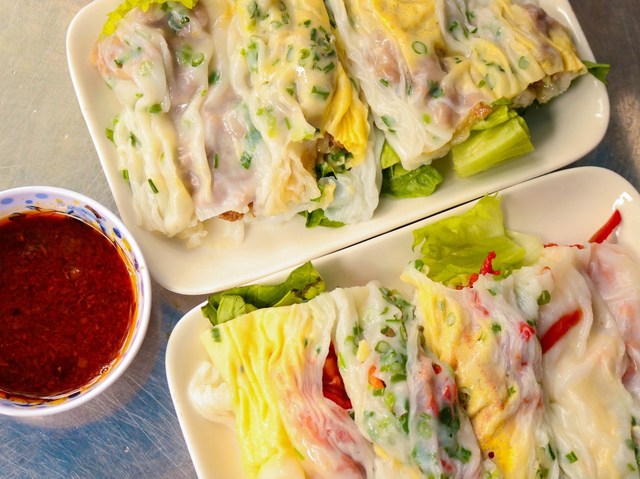 Nhà Tiểu Bảo – Bánh Cuốn Quảng Đông ( 小寶家广东肠粉), Cơm Niêu ( 煲仔饭) & Đồ Ăn Vặt Sa Huyện (沙县小吃)