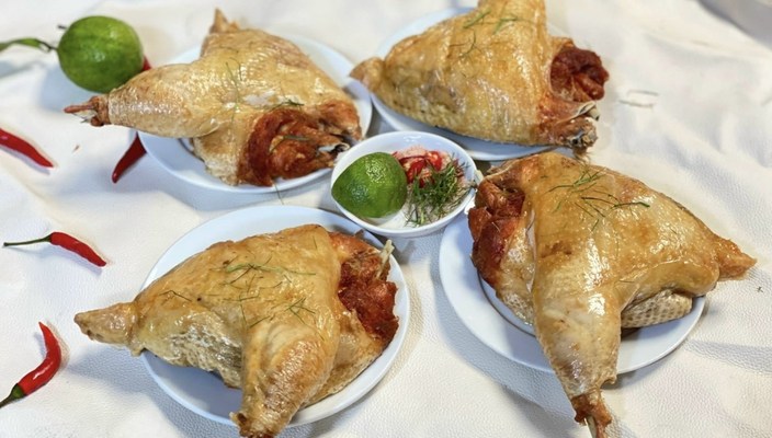 Gà Tươi Quỳnh Béo - 720 Thiên Lôi