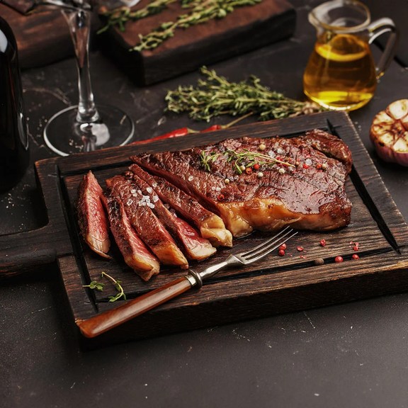 Retro Pizza & Steak Harmony - Long Biên