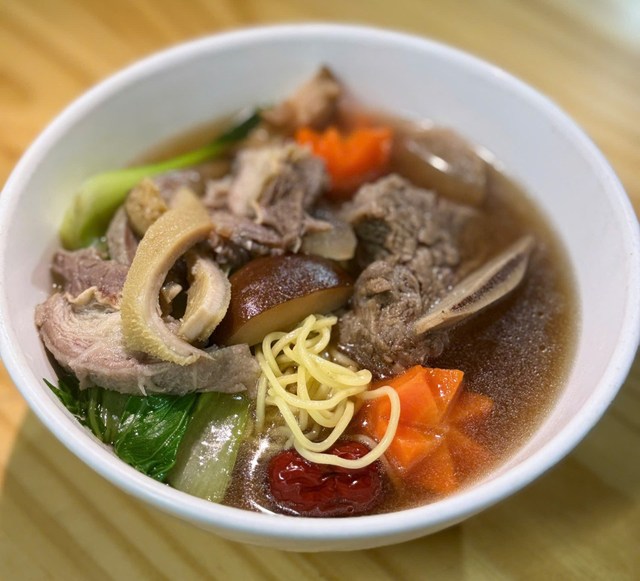 Mì Bò Tiềm - Đồng Văn Cống